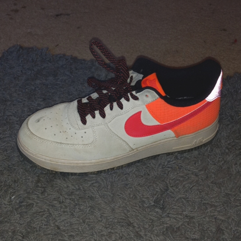Men's Nike Air Force 1 '07 LV8 2 LT Orewood BRN/Laser Crimson Size 11